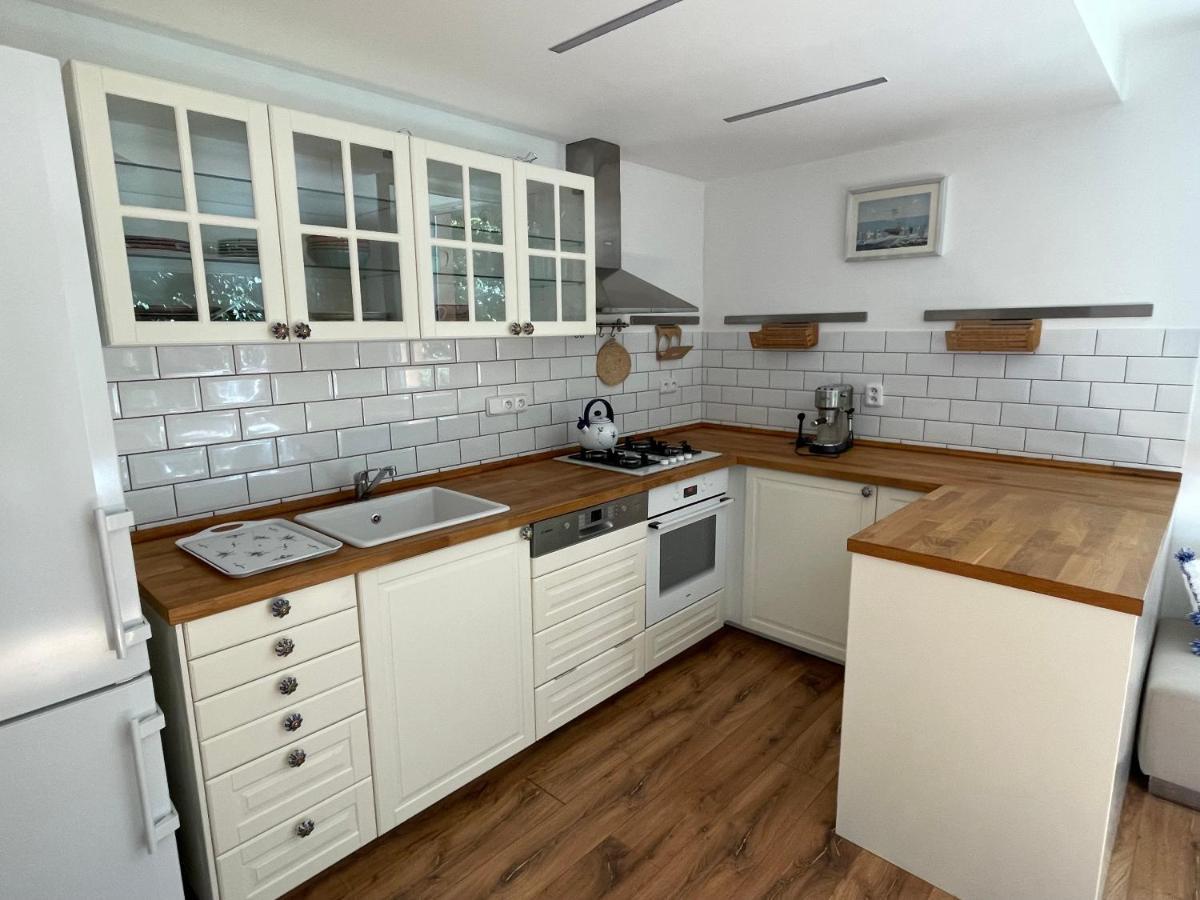 70M2 Romantic Living In The Old Town With Garden Bratislava Exterior foto